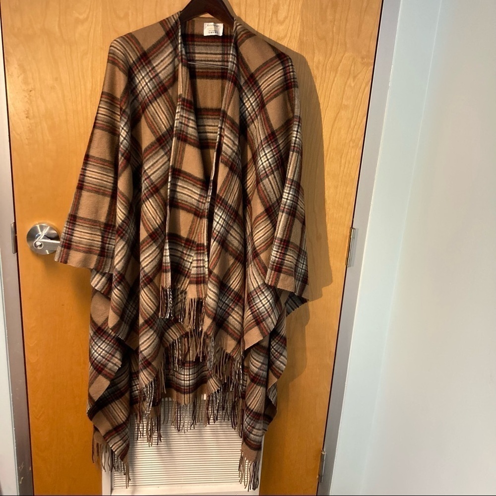 EDINBURGH 100% Lambswool Plaid Pattern Fringe Large Cape